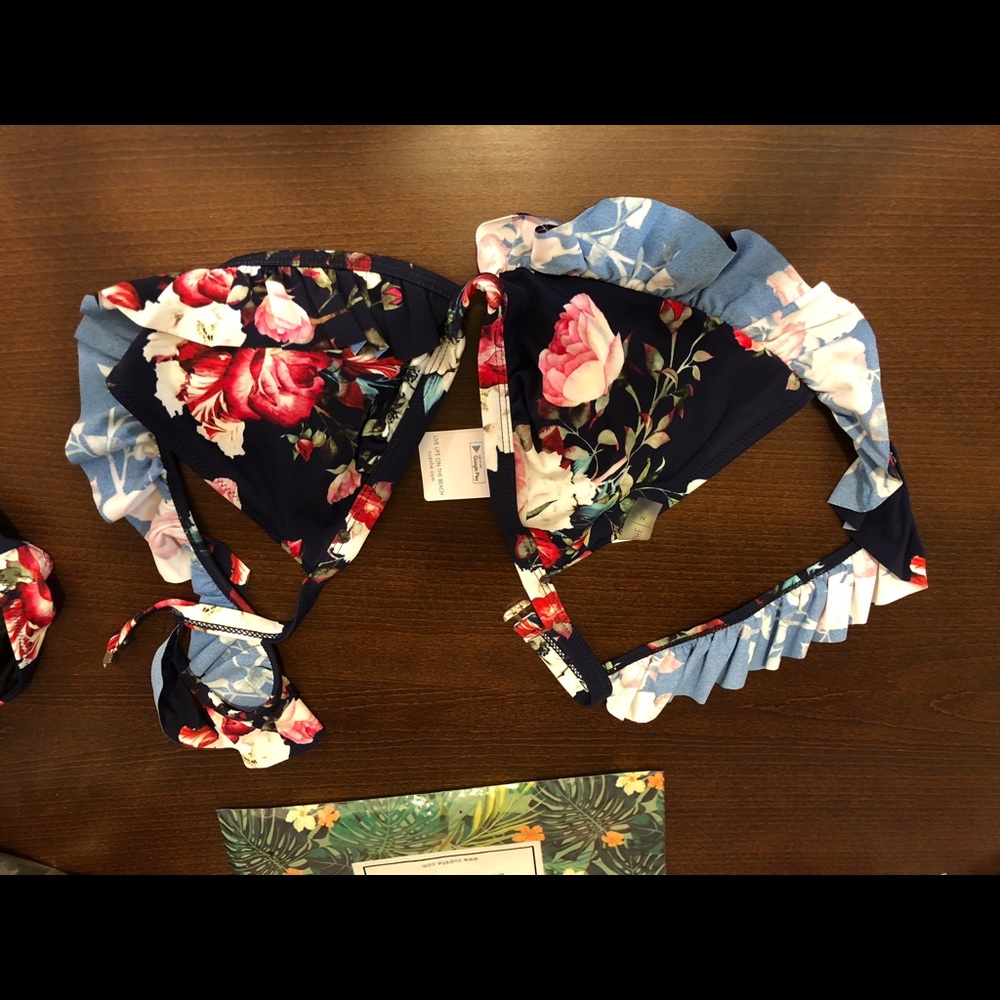 Bathing suit - Picture 5 of 8